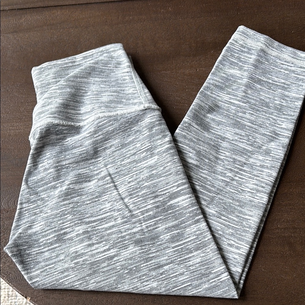 Lululemon Gray Striped Cropped Leggings